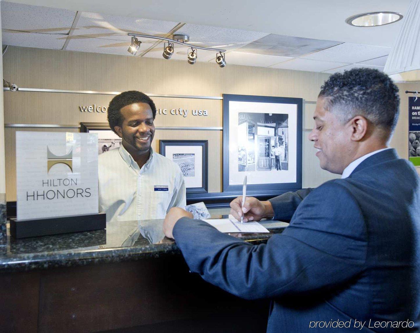 Hampton Inn & Suites Nashville-Airport Dalaman gambar